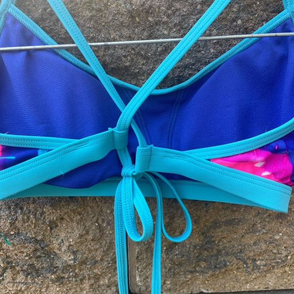 NIKE SWIM TOP - Picture 5 of 6